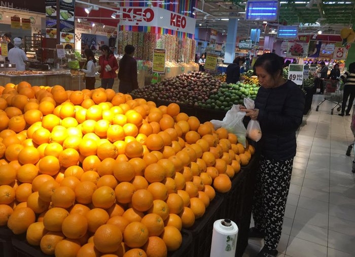 Táo Pháp rẻ như rau chợ, dân Việt sính ngoại ăn quả lừa