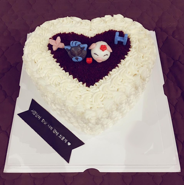 tran-thanh-bat-hari-won-tim-qua-valentine-6