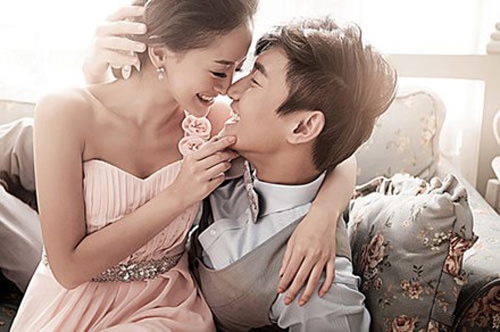 trang tay vi sap bay ngot ngao cua gai nha hang - 1