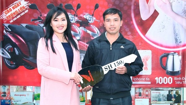 Hai ái nữ 8x, chức lớn của bà Hồ Thị Kim Thoa