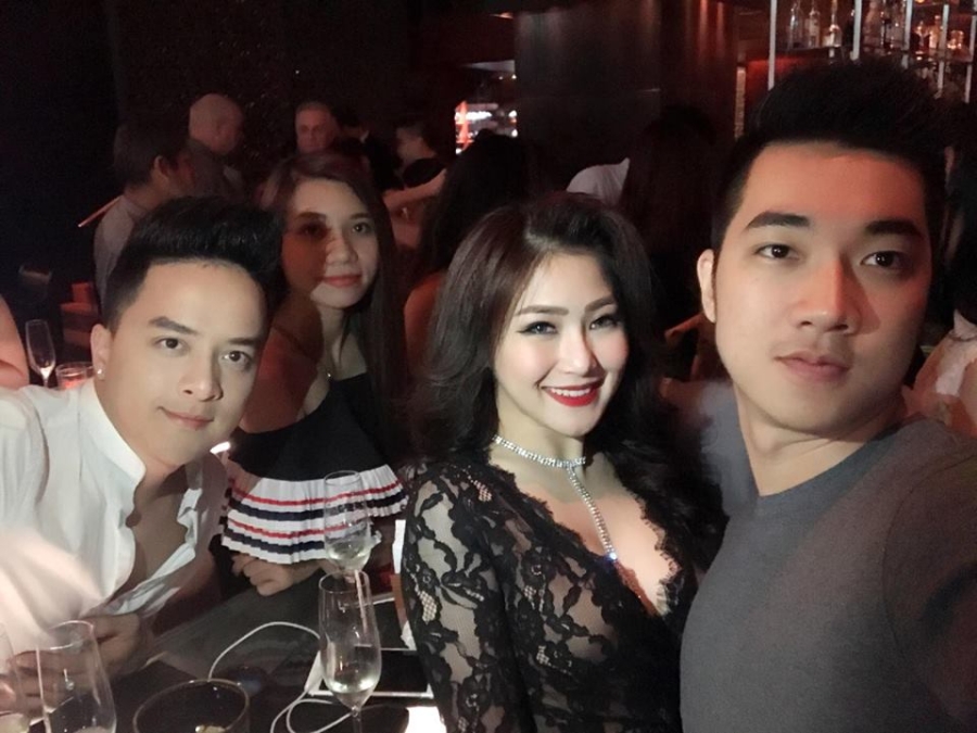 hau valentine, huong tram khoe qua co nhat thiet phai sexy the nay? hinh anh 4