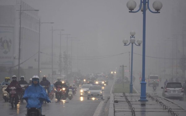 Miền Bắc tăng nhiệt, sương mù mịt mờ