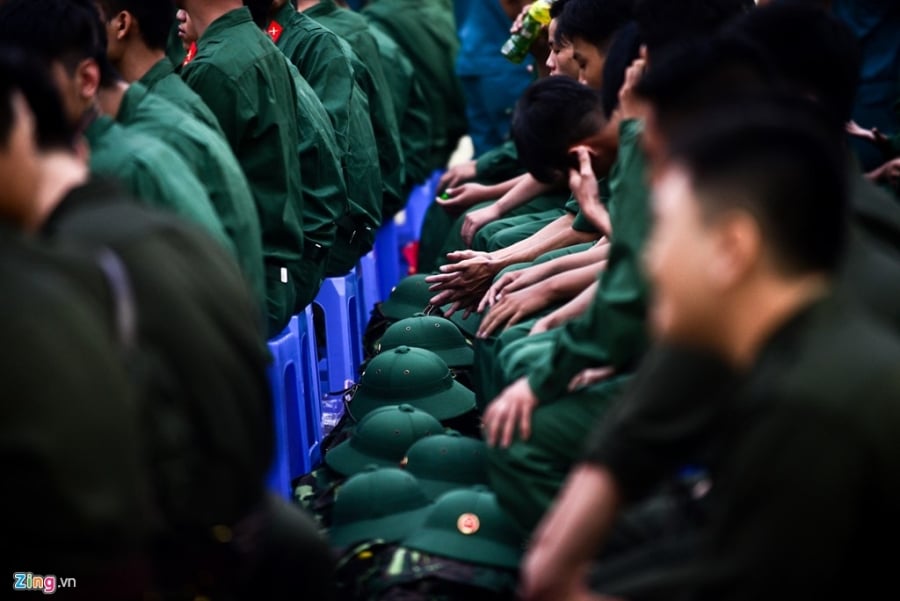Nu tan binh tai TP.HCM trong ngay nhap ngu hinh anh 15