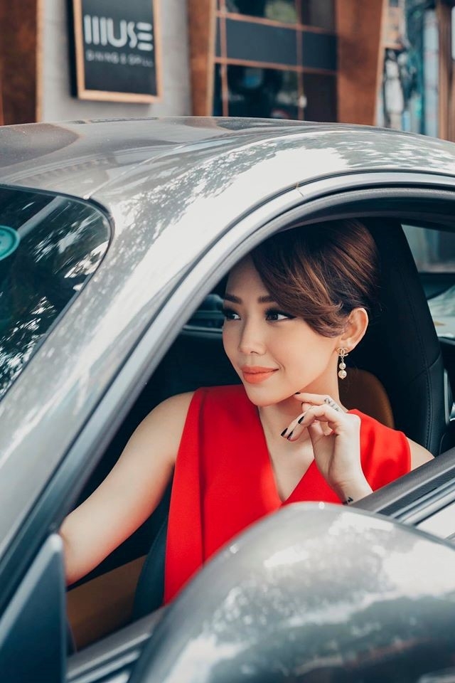 Toc Tien: 'Toi bi soi moi nhieu nhat dan HLV The Voice' hinh anh 2