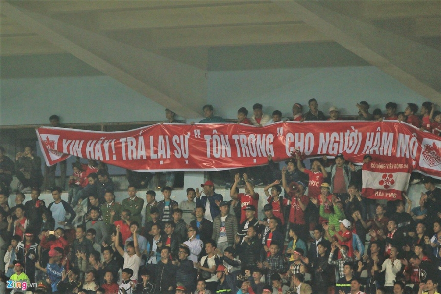 Trong tai V.League bi uy hiep o Lach Tray hinh anh 5