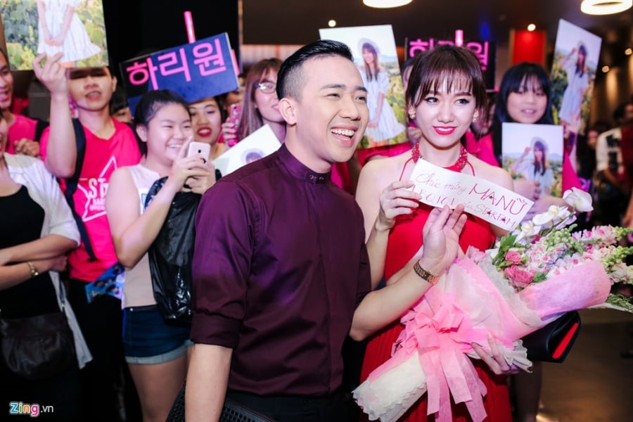 Vo chong Hari Won, Tran Thanh hon nhau tren tham do hinh anh 2
