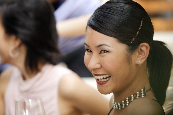 Ngỡ ngàng khi biết chồng và cô hàng xóm tòm tem với nhau là do mẹ chồng bắc cầu - Ảnh 1.