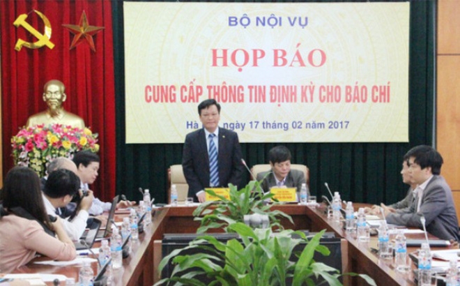 Bộ Nội vụ thông tin chính thức về việc “cả họ làm quan” ở 9 địa phương