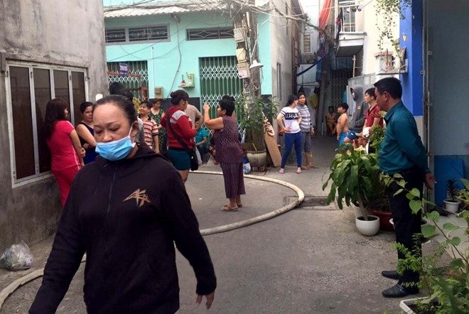 Nghi mau thuan gia dinh, mot nguoi tu dot nha o Sai Gon hinh anh 2