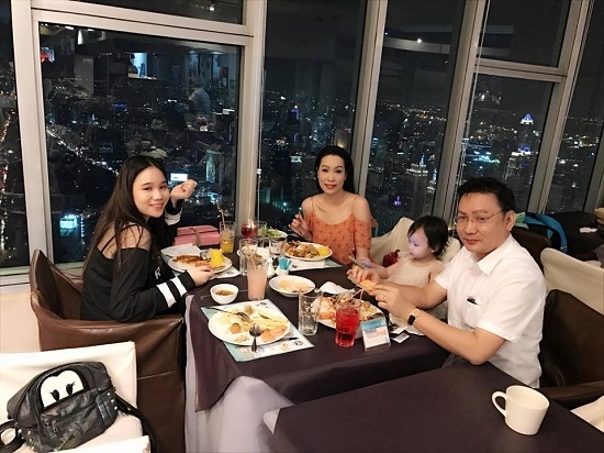MC Quang Minh VTV khoe 3 con trai giống bố như đúc