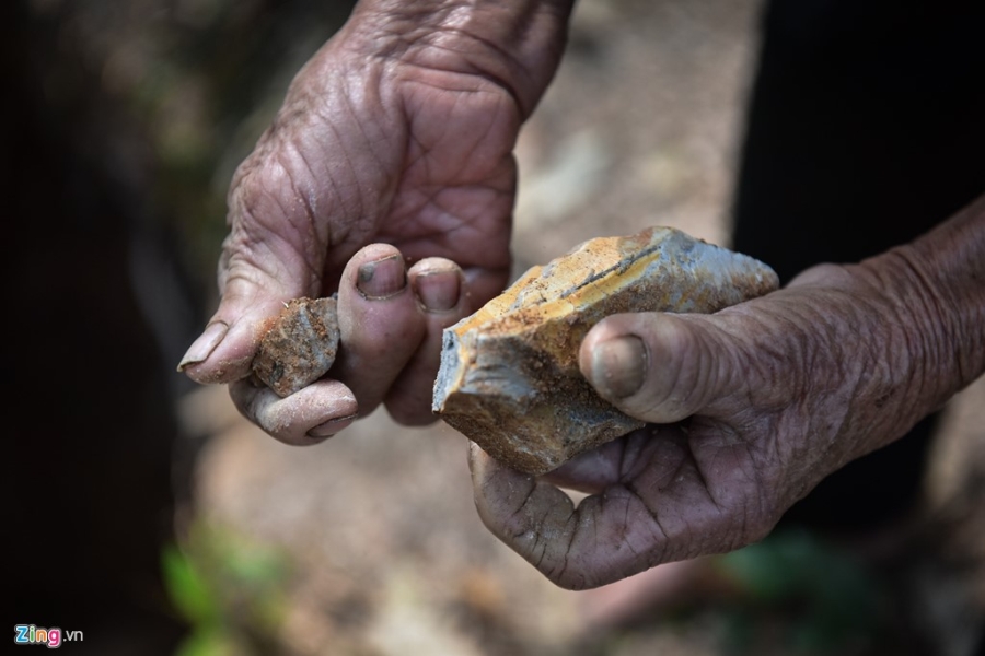 Những người bốc đất về ăn chỉ có ở Vĩnh Phúc hình ảnh 4 Nhung nguoi boc dat ve an chi co o Vinh Phuc hinh anh 4