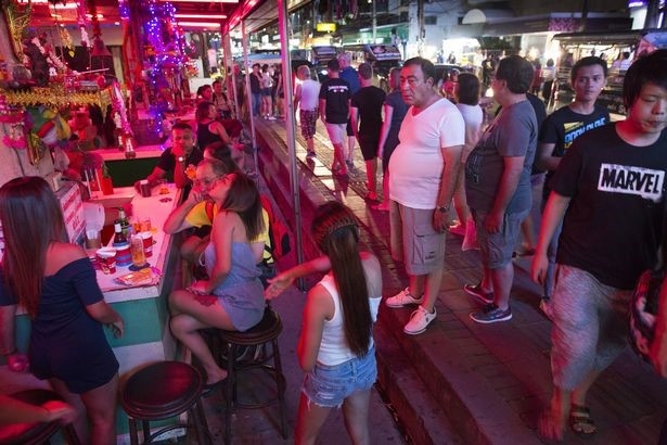 Thai Lan siet chat quan ly 'thu phu mai dam' Pattaya hinh anh 1