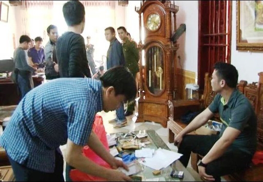 Phá sới bạc “khủng”, thu hơn 1 tỉ đồng - 1
