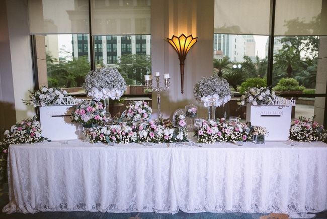Cặp vợ chồng doanh nhân Hà Nội chi gần 1 tỷ để tổ chức đám cưới lung linh ngàn ngọn nến - Ảnh 16.