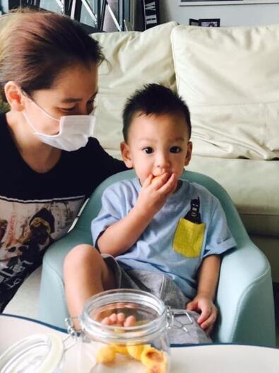  Cậu co trai của Từ Nhược Tuyên rất khảu khỉnh, đáng yêu. 
