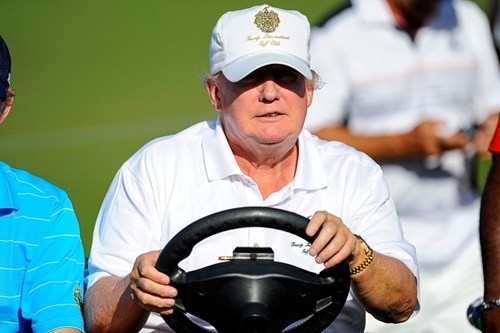 Bao chi che tinh “nghiep du” cua Tong thong Donald Trump