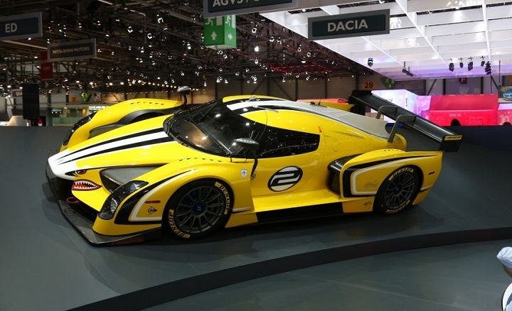 SCG003-race-car-1041-876x534