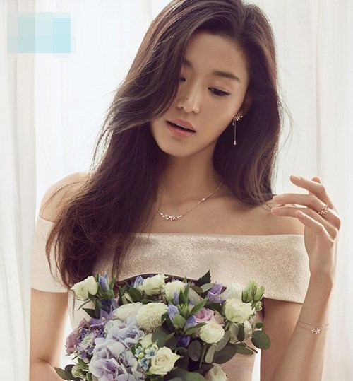 Nhan sắc U40 đầy quyến rũ của ‘nàng tiên cá' Jun Ji Hyun ảnh 5