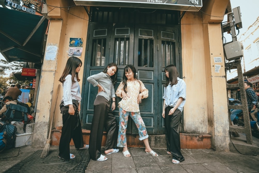 Anh ky yeu phong cach 'thanh nien Ha Noi nhung nam 90' hinh anh 5