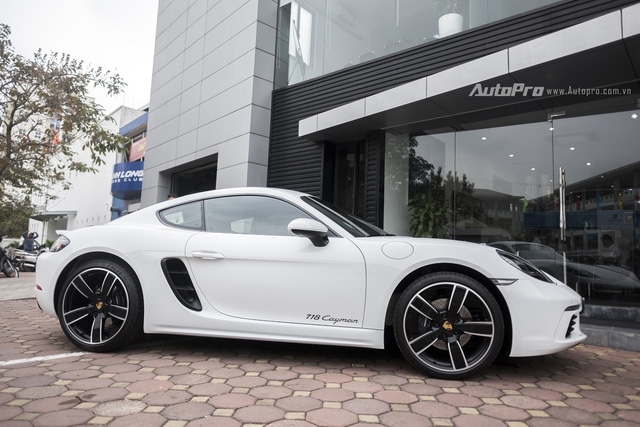 Khám phá Porsche 718 Cayman giá 4,5 tỷ Đồng tại Việt Nam - Ảnh 2.