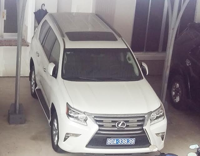 siêu xe, doanh nghiệp tặng xe, Cà Mau