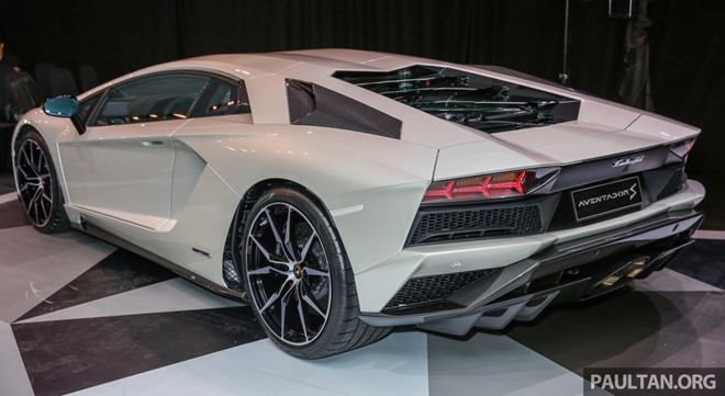 Lamborghini Aventador S ra mat thi truong Dong Nam A hinh anh 1