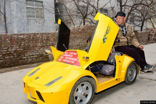 Tự chế dàn Lamborghini mui trần để... đưa cháu đi học ảnh 6