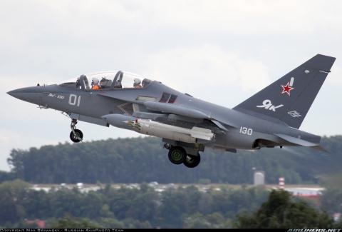 Viet Nam tinh toan chon mua Yak-130 hay L-39NG