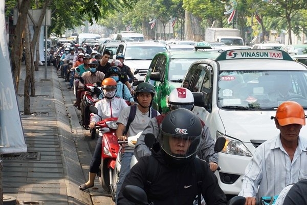 TPHCM, cửa ngõ Tân Sơn Nhất, kẹt xe, phân luồng giao thông, đường Trường Sơn,
