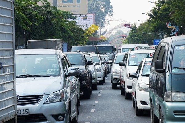 TPHCM, cửa ngõ Tân Sơn Nhất, kẹt xe, phân luồng giao thông, đường Trường Sơn,