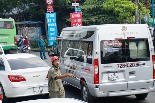 TPHCM, cửa ngõ Tân Sơn Nhất, kẹt xe, phân luồng giao thông, đường Trường Sơn,