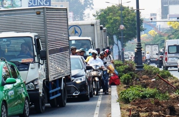 TPHCM, cửa ngõ Tân Sơn Nhất, kẹt xe, phân luồng giao thông, đường Trường Sơn,