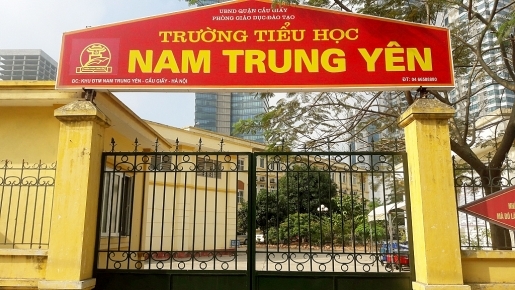 ha noi chinh thuc yeu cau dinh chi hieu truong hieu pho vu hoc sinh gay chan