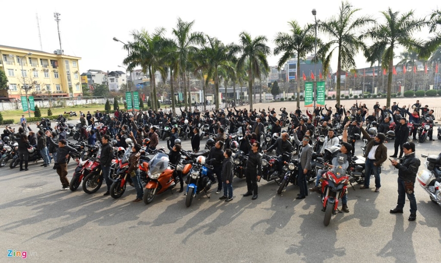 MC Anh Tuan dan 160 moto dieu hanh tuong nho Tran Lap hinh anh 1