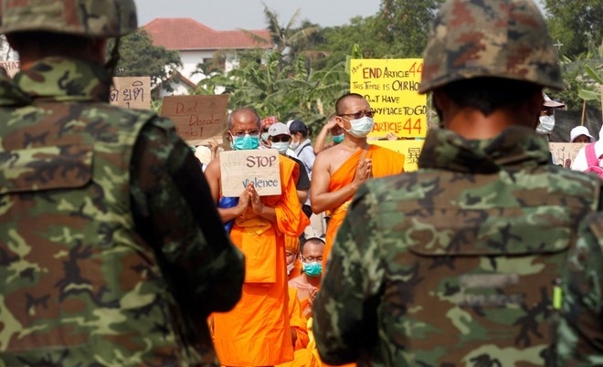 An ninh that chat o chua Thai sau vu tu tu phan doi bat su hinh anh 1