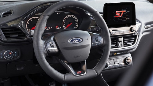 Ford Fiesta ST 2018 thách thức mọi siêu xe - 3