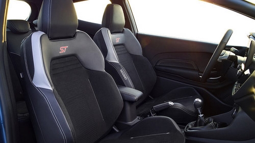 Ford Fiesta ST 2018 thách thức mọi siêu xe - 4