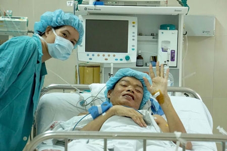 Ca ghép tim từ nguồn tạng hiến xuyên Việt thành công.