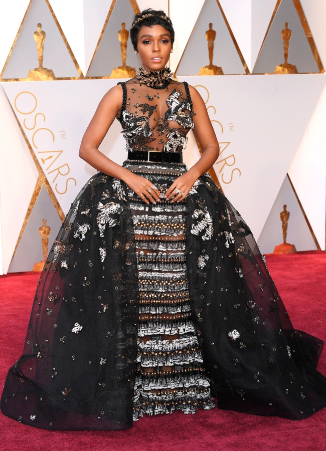Thảm đỏ Oscar 2017: Dàn minh tinh đọ sắc lộng lẫy, Thành Long ôm thú bông đến sự kiện - Ảnh 3.