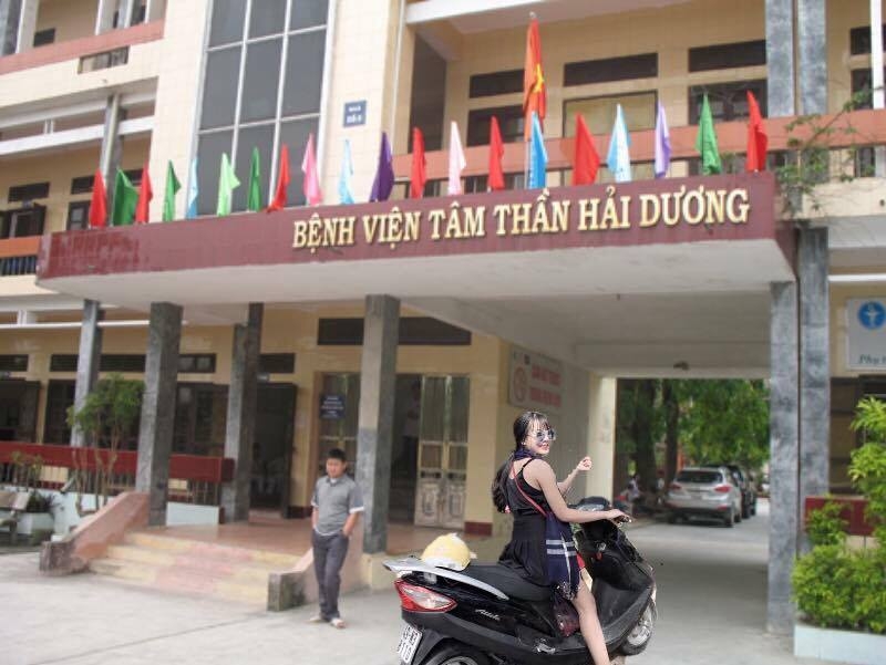 Cười lộn ruột với bộ ảnh chế muốn được cưỡi xe SH của cô gái thích sống ảo