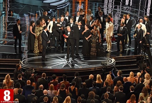 Hé lộ quy trình xử lý phong bì chiến thắng gây nhầm lẫn của Oscar 2017 - ảnh 9