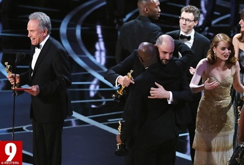 Hé lộ quy trình xử lý phong bì chiến thắng gây nhầm lẫn của Oscar 2017 - ảnh 10
