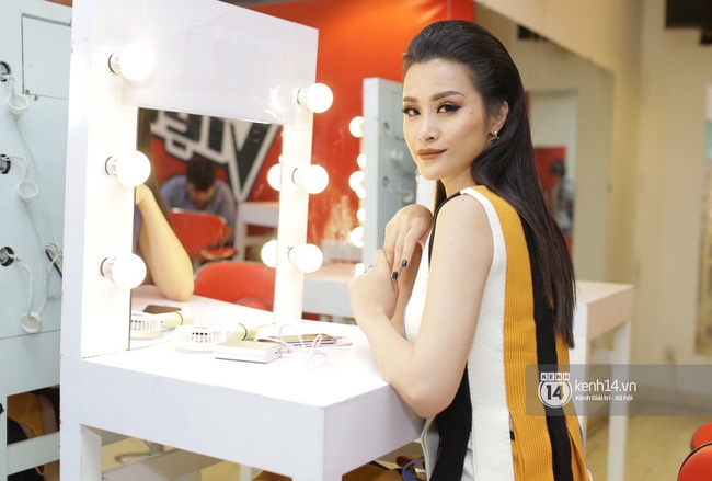 4 HLV The Voice mặc đơn giản hơn vòng Giấu mặt, Thu Minh luyện giọng cho học trò trước khi thi - Ảnh 4.