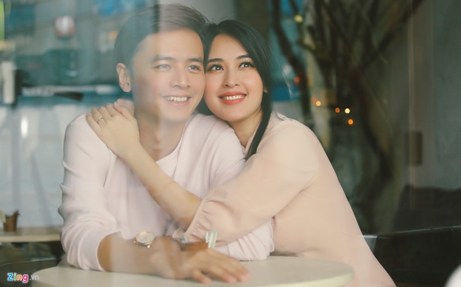 Tu Vi - Van Anh ban nha, xe de lam phim hinh anh 1