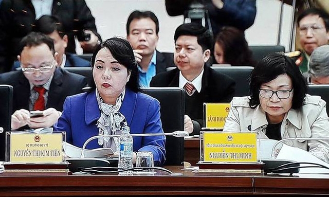Cả Bộ trưởng Y tế và Tổng Giám đốc Bảo hiểm xã hội đều khẳng định quỹ bảo hiểm y tế chưa gặp nguy hiểm.