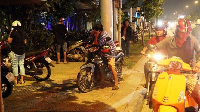 Để xe khách chiếm vỉa hè, nhà hàng bị phạt 25 triệu 