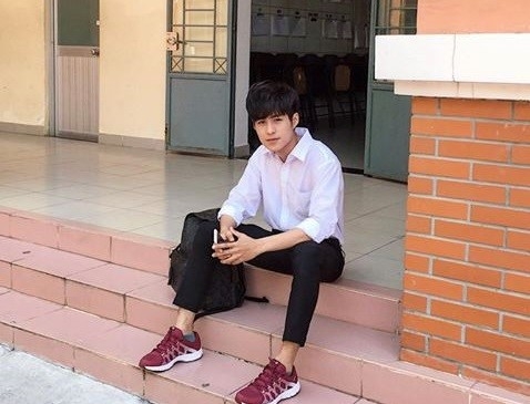 Chang trai Viet co biet danh 'Nam than hoc duong' hinh anh 9