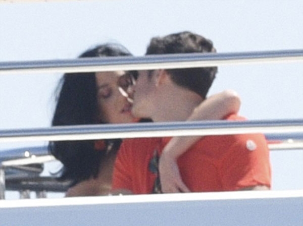 chuyen-tinh-on-ao-cua-orlando-bloom-va-katy-perry-6