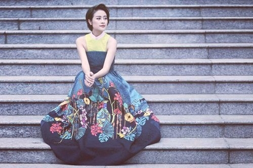 MC Phí Linh, Muôn màu showbiz, Thần tượng Bolero, MC VTV, sao việt