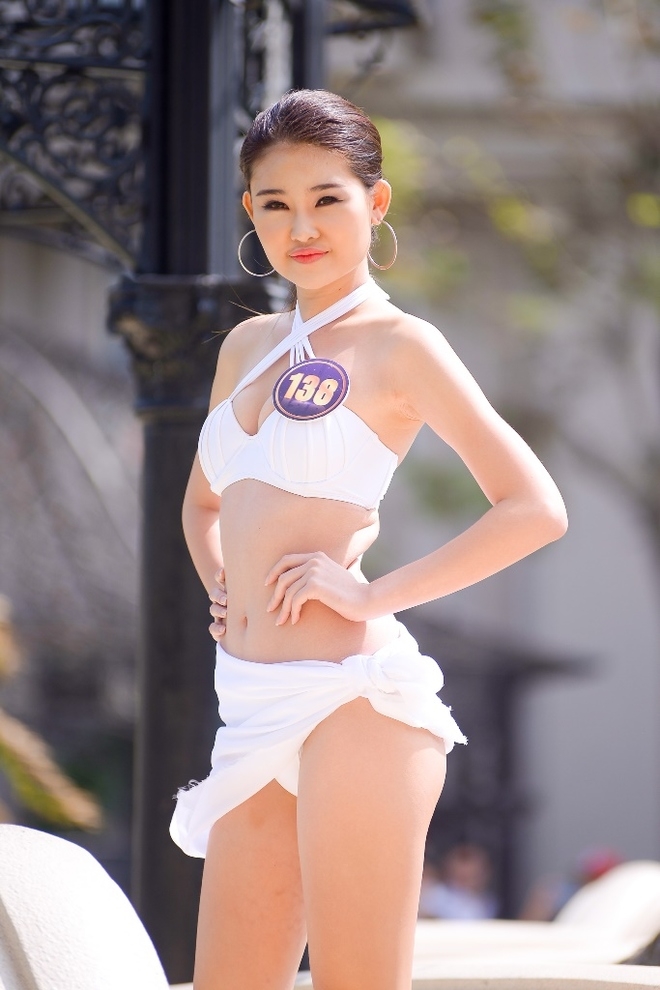 Thí sinh Hoa khôi Du lịch Việt Nam chụp ảnh bikini